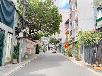 NHÀ 3 TẦNG - CÙ CHÍNH LAN - P13 - 4x27M - 22Tr