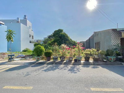 ĐẾN HẠN TRẢ CÔNG NỢ, CHỊ HỒNG GỬI BÁN LỖ LÔ ĐẤT 198M2 MT HUỲNH VĂN CỌ