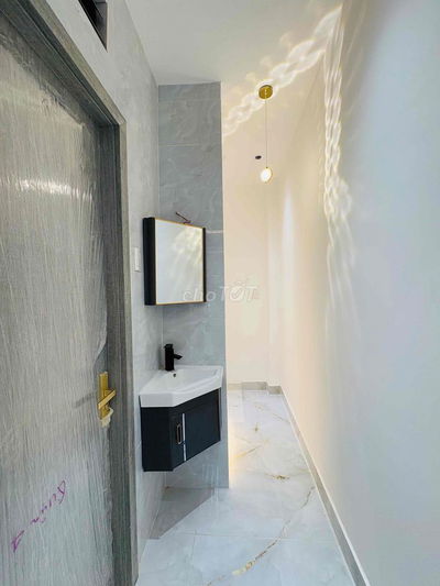 cần bán mặt phố quận 4