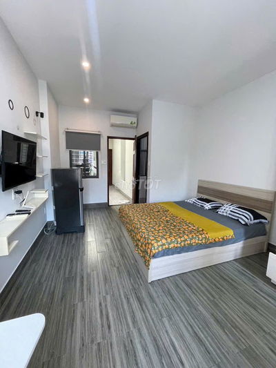 Phòng đẹp, thoáng,  sạch sẽ, yên tịnh , ít người ở