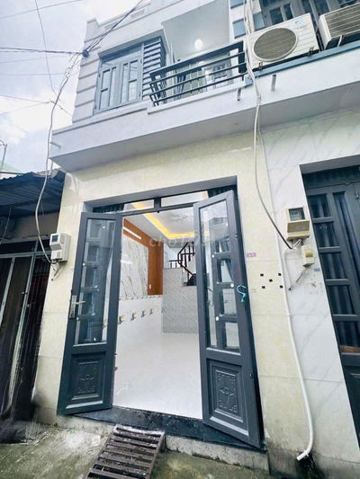 Nhà ngay ngã ba Đông Quang đg Nguyễn Ảnh Thủ hẻm oto 1T1L giá 1ty550TL