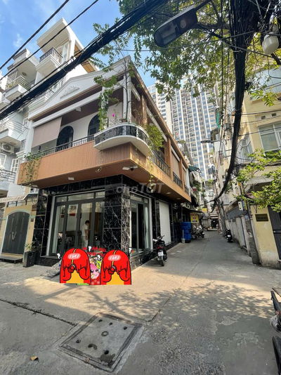 Căn góc 2 mặt tiền Nhà 285 CMT8 hẻm xe hơi  gần Hado DT: 5 x 14m,1 lầu
