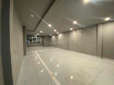 CHO THUÊ NHÀ MẶT TIỀN XÔ VIẾT NGHỆ TĨNH 150m2 5 TẦNG CÓ THANG MÁY 60tr