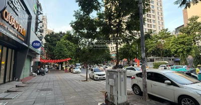 Bán nhà mặt phố Cầu Giấy - Khúc Thừa Dụ, diện tích 173,7m² - Mặt tiền 8m - BĐS cực hiếm