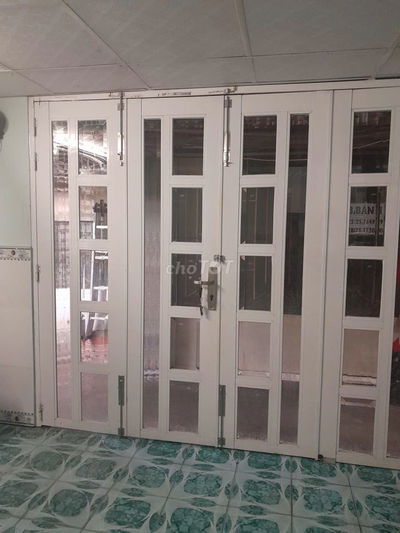 Cho thuê nhà nguyên căn, bạch đằng p.24, Q.BT, 2pn, giá : 4 tr/th