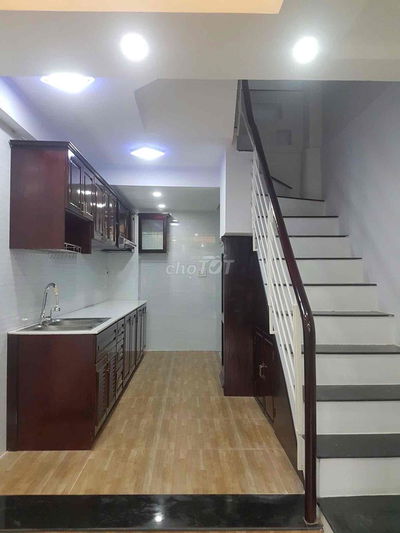 CHO THUÊ NHÀ XVNT - HẺM XE HƠI 1 TRỆT 3 LẦU - 3PN 3WC - 120M2 SỬ DỤNG