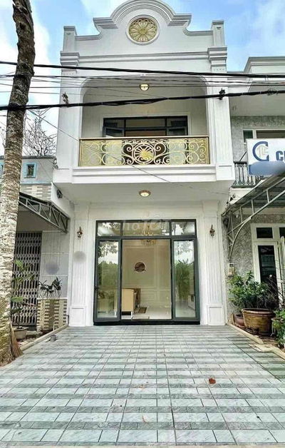 Định cư nước ngoài nên bán gấp nhà đang cho thuê