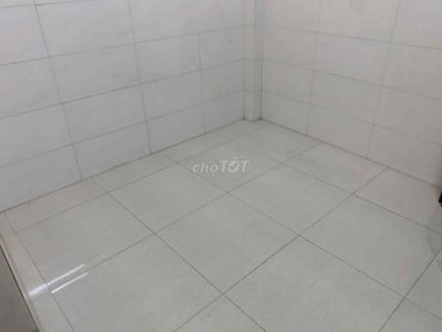 Phòng trong nhà nguyên căn