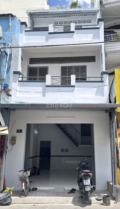 Cho thuê nhà nguyên căn đường Trần Văn Quang