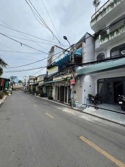 Nhà MỚI MẶT TIỀN GIÁC ĐẠO TRUNG CHÁNH