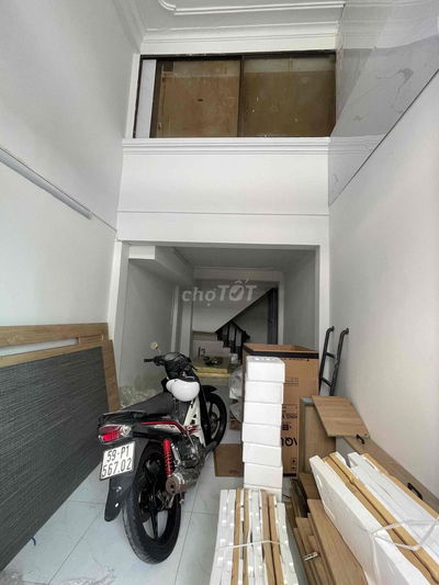 Mặt bằng LĐR trệt lửng 35m2 mặt tiền Trần Hưng Đạo Q5, chợ Phùng Hưng