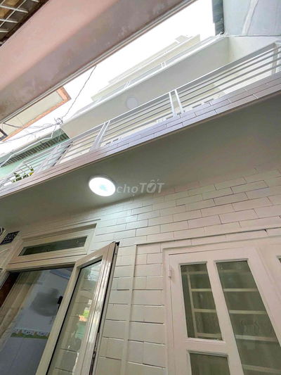 NHÀ HÀNG HIẾM NGON BỔ RẼ