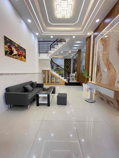 👉Đường 6m - DT: 4x14 (56m2) - Nhà Đúc 3 Tầng, Cạnh Đầm Sen -- chỉ 5,x