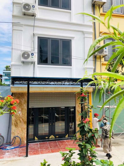 🔥 PHỐ NGỌC LÂM – HIẾM!
🏡 38m² –
5 tầng thang máy 💰 Giá chỉ 7.98 tỷ