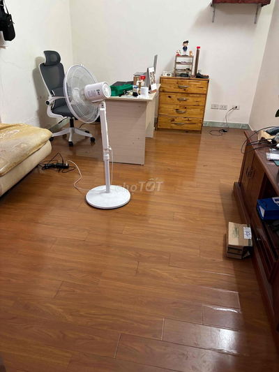 cho thuê chung cư toà 18T1 mặt đường lê văn lương