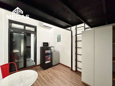 Ban công full nội thất siêu rẻ ngay Ga Sài Gòn