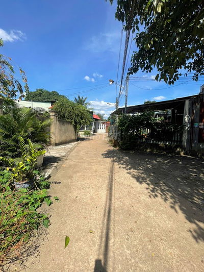 Bán gấp nhà ngay Ngã Tư Đồng Xoài, 180m2, Ngang 5m, chỉ 1 tỷ TL