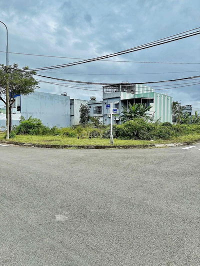 LÔ GÓC SIÊU VIP ĐƯỜNG 10,5m NẰM NGAY TRUNG TÂM KHU VỰC