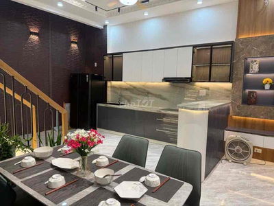 3 TẦNG 62M2 - NGANG GẦN 6M 3PN - SỔ VUÔNG A4 - CHỈ 6.8 TỶ