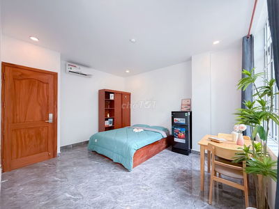Tôi cần cho thuê gấp căn Studio cửa sổ trời Full NT giá 4.100.000 đ