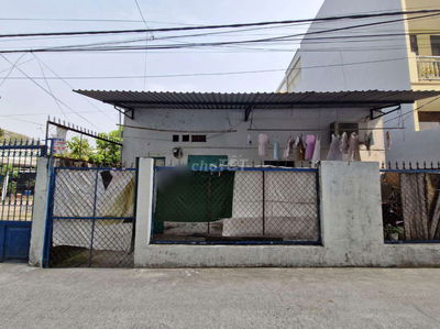 Bán dãy trọ 218 m2 đường Đình Phong Phú giá 11 tỷ 2.