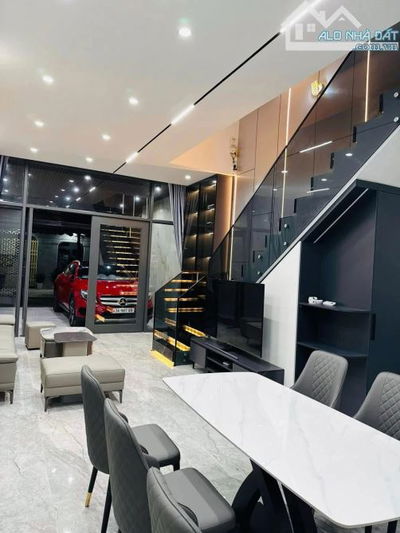 🆘 DUY NHẤT NEW 100% NHÀ MT NGUYỄN CHÍCH SIÊU PHẨM BÁN GẤP 8.x TỶ