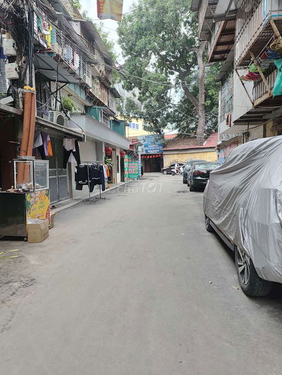 Hoàng Quốc Việt, 4 tỷ9, Tập thể quân đội, tầng 3, dân trí cao ở luôn