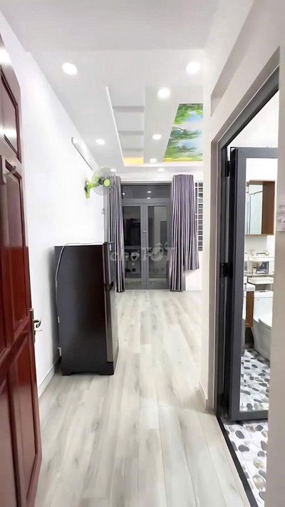 CẦN NỮ Ở GHÉP