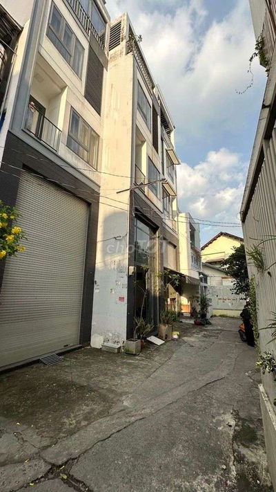 🔥 GIẢM CHÀO 200 TRIỆU – GIÁ NHỈNH 5 TỶ 🔥
🏠 NHÀ HẺM LÊ QUANG ĐỊNH