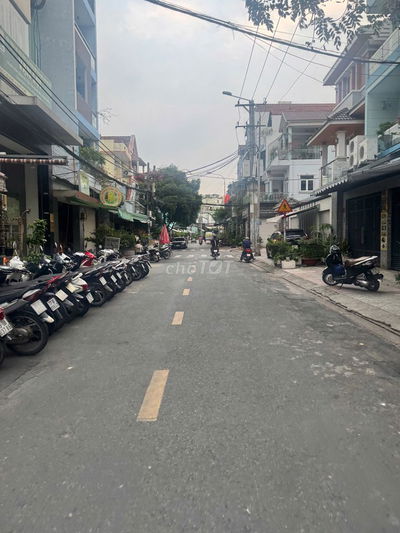 Bán nhà MTKD đường Lê Lư HH 1% ae nhận đủ