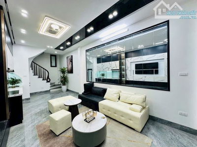 Hiếm! 7 Tỷ Hơn Bán Nhà Võ Chí Công Cầu Giấy- Gần Phố-2 Thoáng- Ngõ Thông- 35M2 -5 Tầng