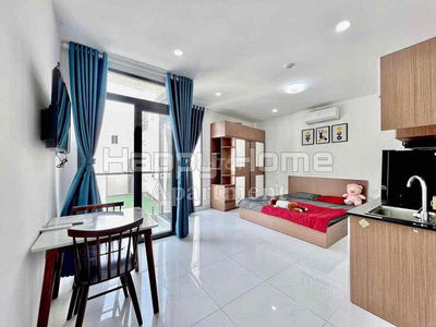 CHO THUÊ CĂN HỘ BAN CÔNG FULL NỘI THẤT NGUYỄN VĂN CỪ THANG MÁY GIÁ RẺ