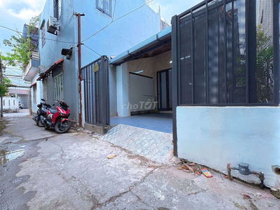 Bán Đất Tặng Nhà dt lớn  110m2. Sau kiệt oto 7m Hà Huy Tâp