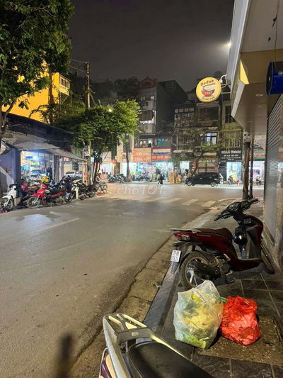 CHO THUÊ CỬA HÀNG KINH DOANH TẠI NGÃ 3 PHỐ VỌNG' NGUYỄN AN NINH. DT: 7