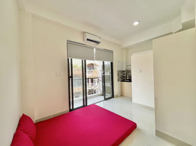 PHÒNG BANCON MỚI XÂY NỘI THẤT CƠ BẢN NẰM NGAY CẦU VƯỢT HÀNG XANH