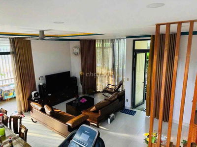 cho thuê nhà góc 2mt full NT đối diện trường học -Q2-26 tr