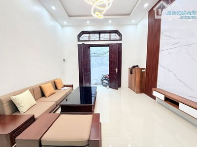 THUỴ KHUÊ TÂY HỒ - 36m2 DÂN XÂY - NGÕ THÔNG TÂY HỒ -2 THOÁNG  GIÁ TỐT - GẦN PHỐ - 7.99 TỶ