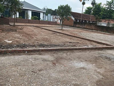 Nhà em tách 3 mảnh bán 1 mảnh 100m2 giá 1.7 tỷ, gần trường C1,2, chợ đông đúc