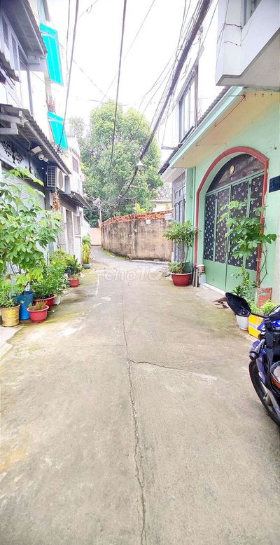 Nhà góc 2 mặt hẻm Quang Trung. Hẻm 5m thông, đang cho thuê 7 tr/tháng