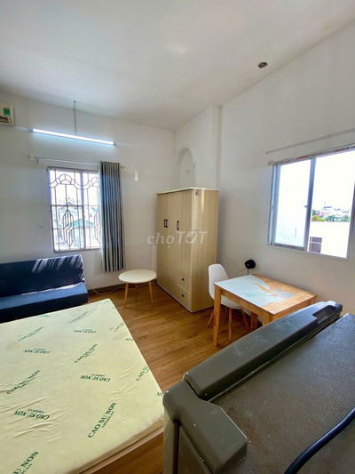 STUDIO 25m2 2 CỬA SỔ TRỜI TO, FULL NT, MÁY NÓNG LẠNH, MÁY GIẶT RIÊNG.