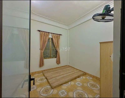 Phòng khép kín riêng biêt 25m2, 2tr1 giường, tủ, nóng lạnh, điều hoà