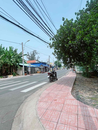 TÔI CHÍNH CHỦ CẦN BÁN GẤP LÔ ĐẤT ĐƯỜNG XE TẢI SÁY CHỢ TRƯỜNG HỌC