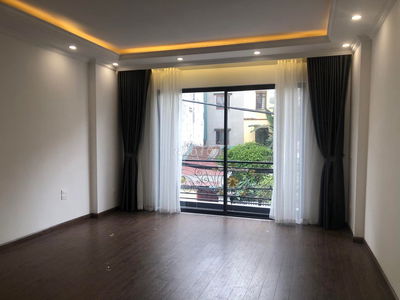 Bán nhà 6 tầng thang máy phố Đội Cấn, ngõ thông ít ngoặt, sổ vuông