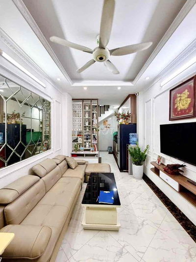 Siêu đỉnh! Chỉ nhỉnh hơn 7tỷ có ngay Gốc Đề, dòng tiền, 42m2*5T