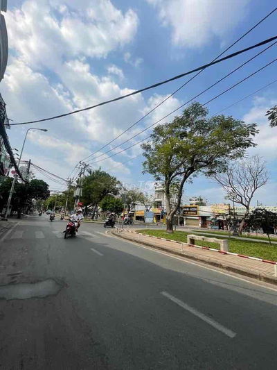 Bán Nhà HxH Ngủ Nhà Kênh Nước Đen, 5F 3 tầng 32m2 4.65 tỷ