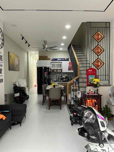 Giáp Aeon Tân Phú, nhà 3 tầng, DT 4x19, nở hậu, giá 5.x tỷ, Bình Tân