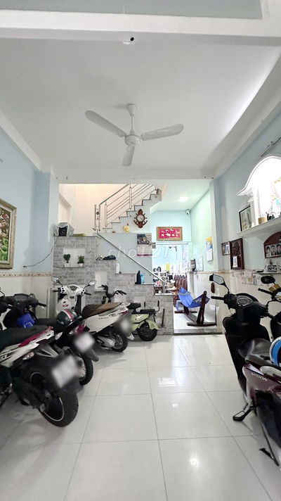 🔴 Nhà 4 tầng nở hậu hẻm Tạ Quang Bửu P2Q8. Giá 6,5 tỷ TL