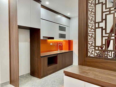 Bán nhà Cát Linh 39m2 sổ đẹp hai thoáng trước sau cách phố 15m 7.6 tỷ