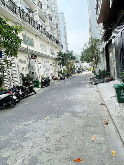 SIÊU PHẨM 4 TẦNG ĐƯỜNG NHỰA 8M, 4 x 14m, 4PN, 5WC, KẾ TÊN LỬA, 7,X TOI