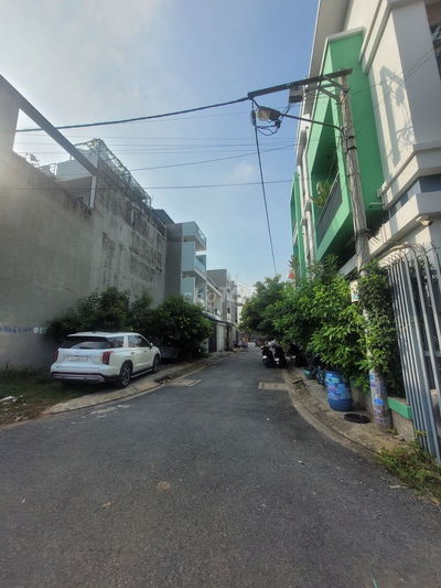 Bán đất đường 8 gần Phạm Văn Đồng 70m2 4,5x15m đường xe hơi 7m SHR